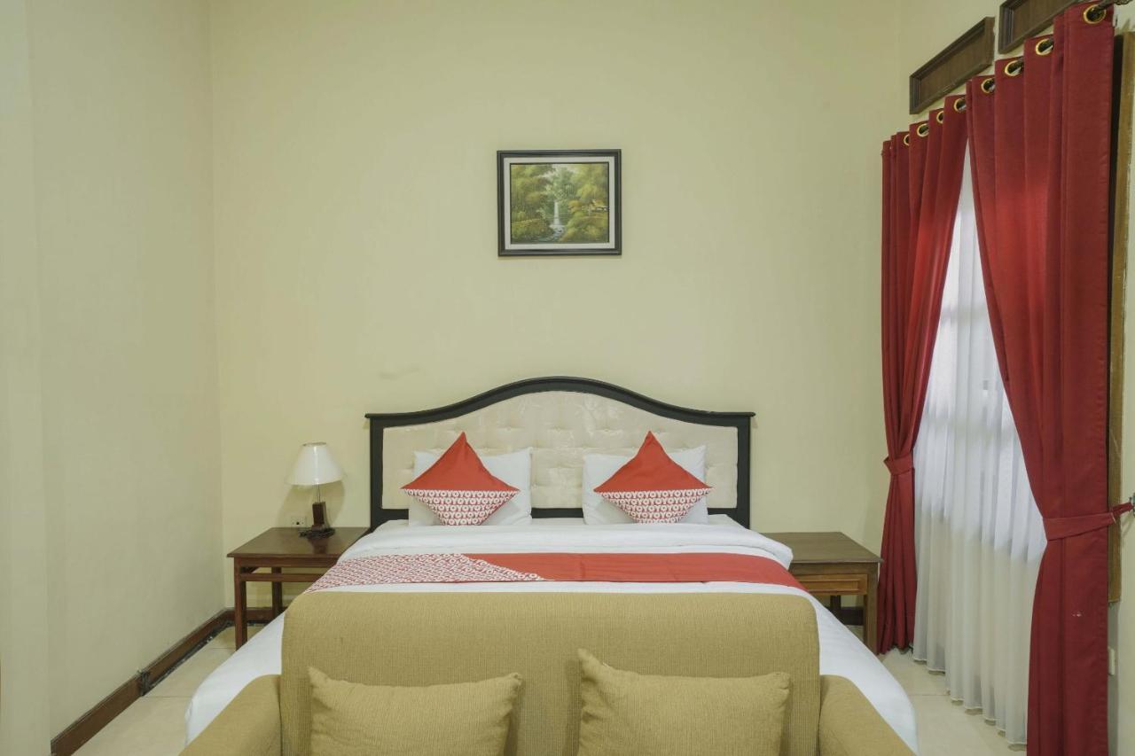 Oyo 804 Ndalem Maharani Guest House Jogyakarta Zewnętrze zdjęcie