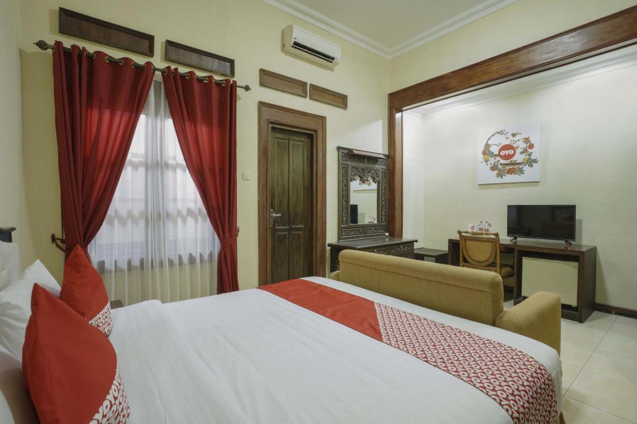 Oyo 804 Ndalem Maharani Guest House Jogyakarta Zewnętrze zdjęcie