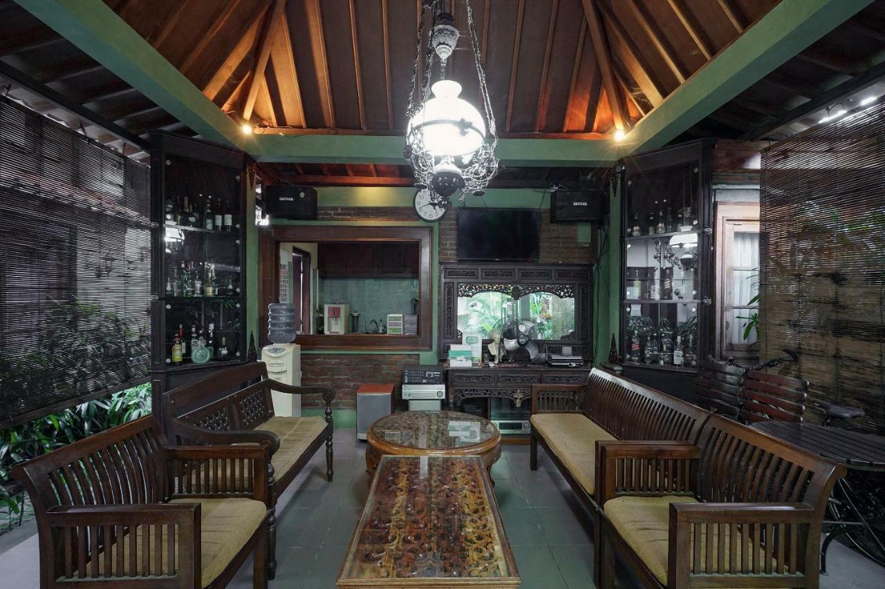 Oyo 804 Ndalem Maharani Guest House Jogyakarta Zewnętrze zdjęcie