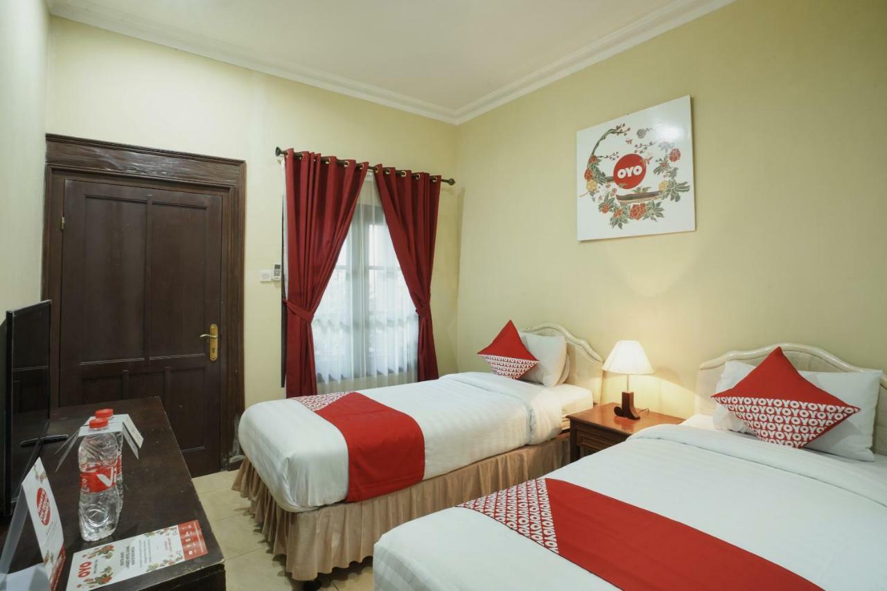 Oyo 804 Ndalem Maharani Guest House Jogyakarta Zewnętrze zdjęcie
