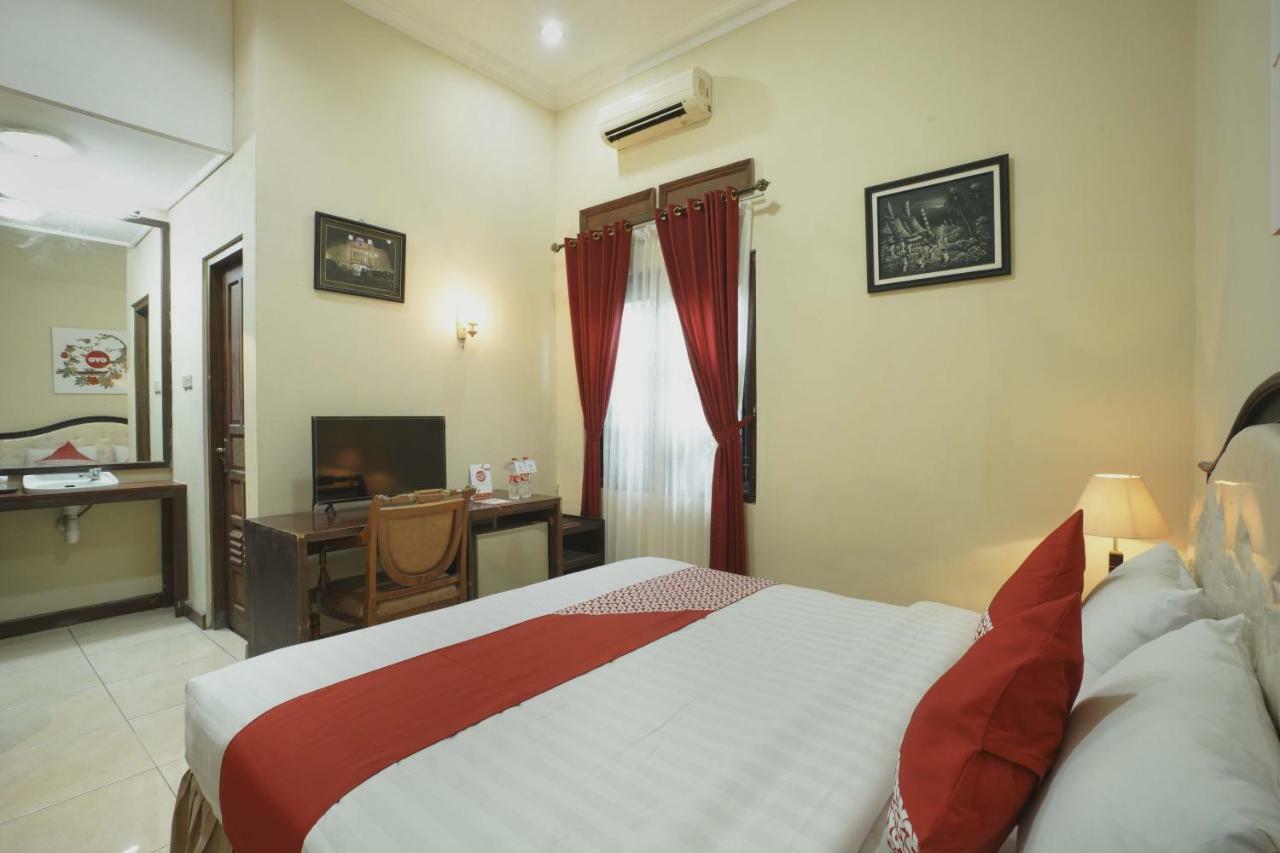 Oyo 804 Ndalem Maharani Guest House Jogyakarta Zewnętrze zdjęcie