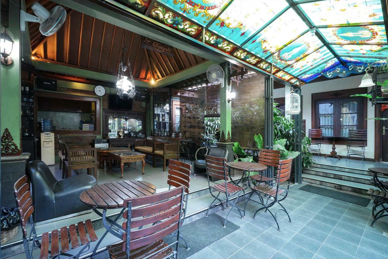 Oyo 804 Ndalem Maharani Guest House Jogyakarta Zewnętrze zdjęcie
