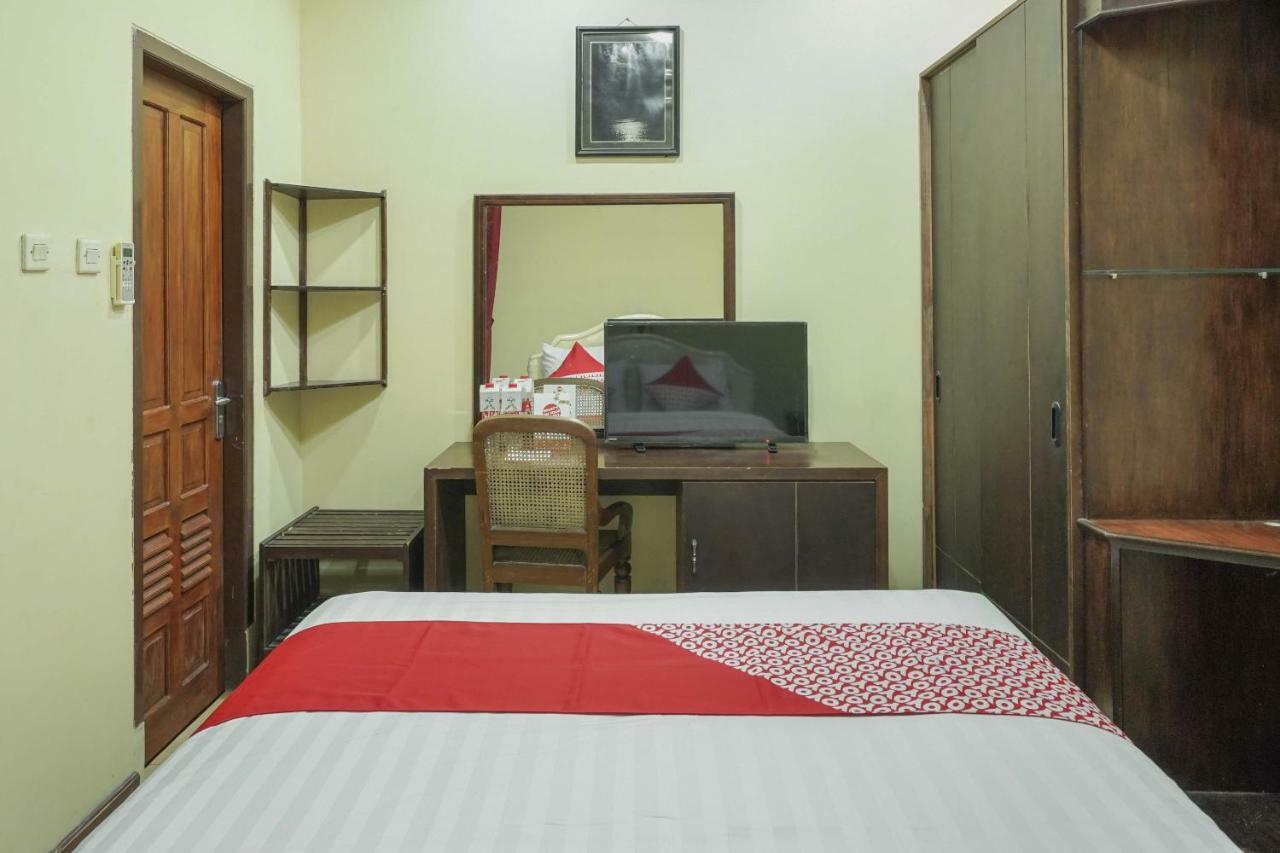 Oyo 804 Ndalem Maharani Guest House Jogyakarta Zewnętrze zdjęcie