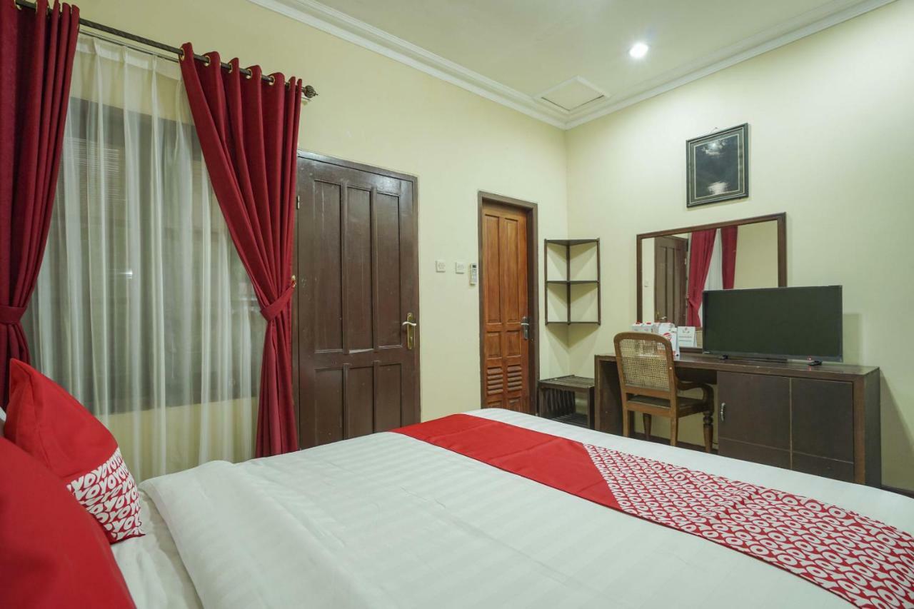 Oyo 804 Ndalem Maharani Guest House Jogyakarta Zewnętrze zdjęcie