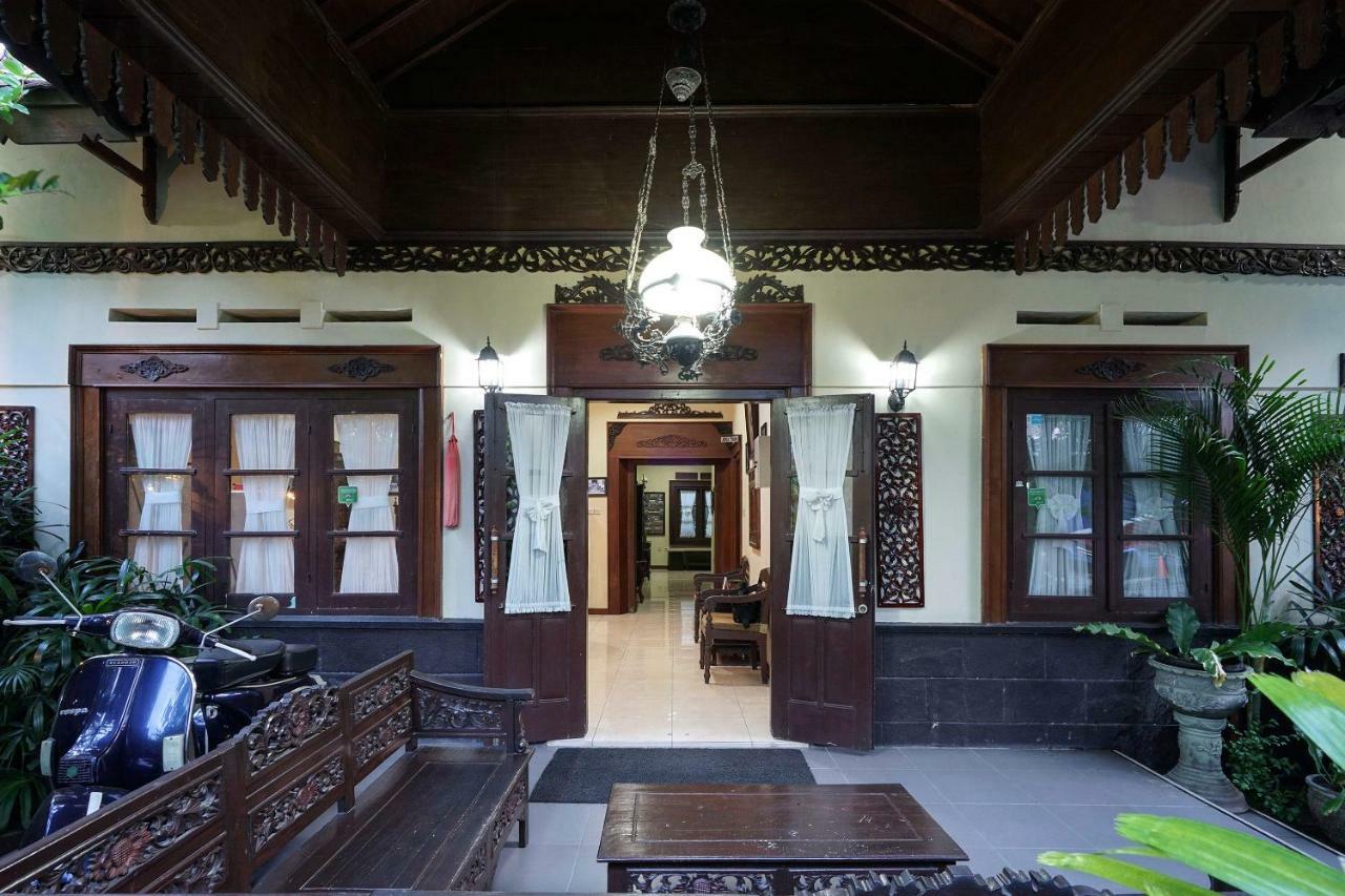 Oyo 804 Ndalem Maharani Guest House Jogyakarta Zewnętrze zdjęcie