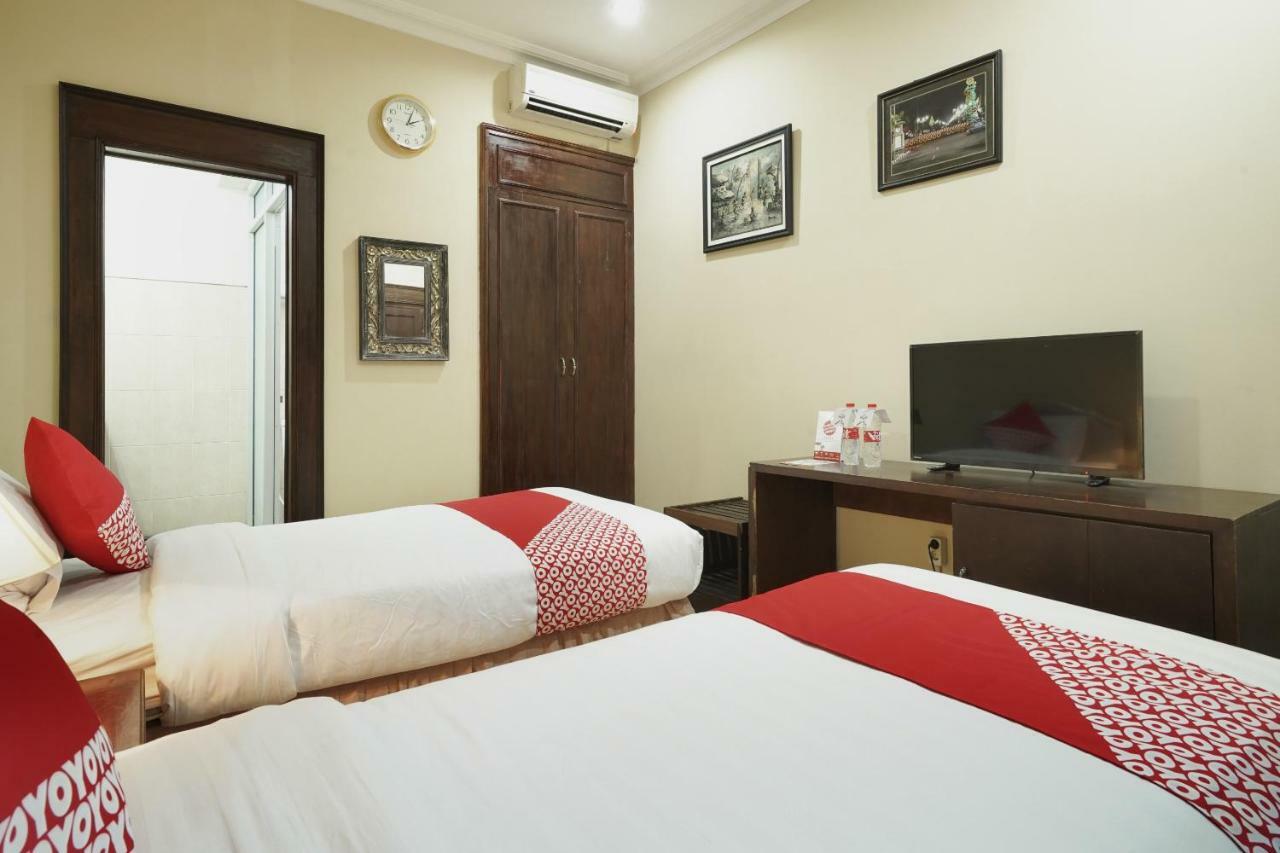 Oyo 804 Ndalem Maharani Guest House Jogyakarta Zewnętrze zdjęcie